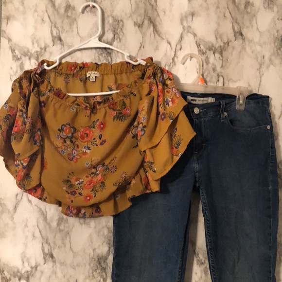 Used size 9 Woman’s 2 piece set blue Jean pants with crop top - Picture 3 of 5